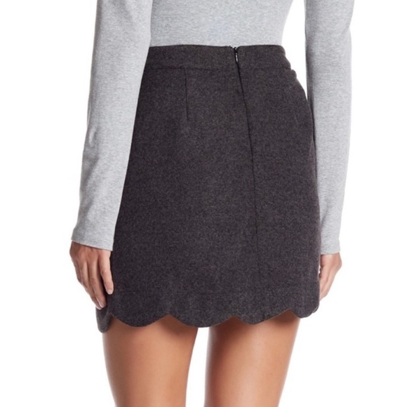 {HYFVE} Scallop Hem Mini Skirt with Pockets in Grey - Women's Medium - NWT - Picture 2 of 12